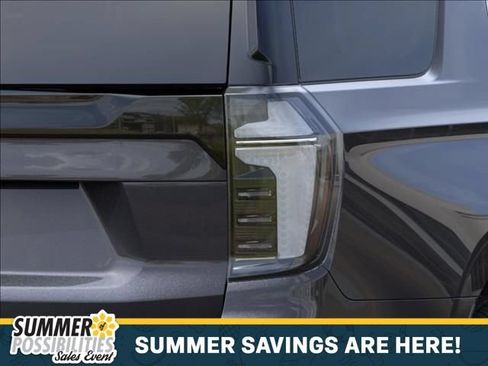 New 2026 Chevrolet Tahoe Premier w/ Sun And Tow Package AWD/4WD image 11