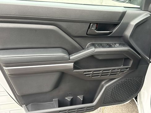 New 2026 Toyota Tacoma SR5 image 9