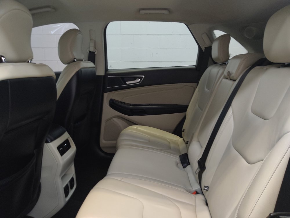 Used 2018 Ford Edge Titanium w/ Technology Package AWD/4WD image 18