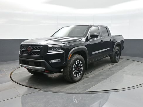 Used 2024 Nissan Frontier PRO-4X w/ Technology Package image 3