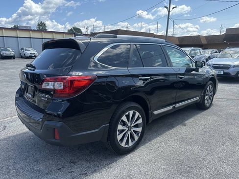 Used 2018 Subaru Outback 3.6R Touring AWD/4WD image 20