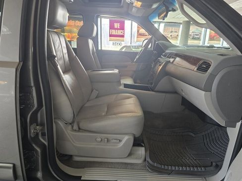 Used 2012 GMC Yukon XL SLT image 18