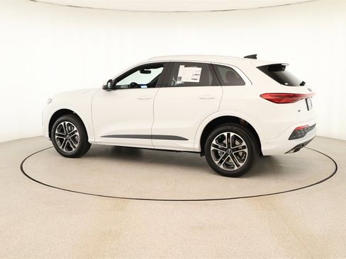 New 2025 Audi Q5 Premium image 3