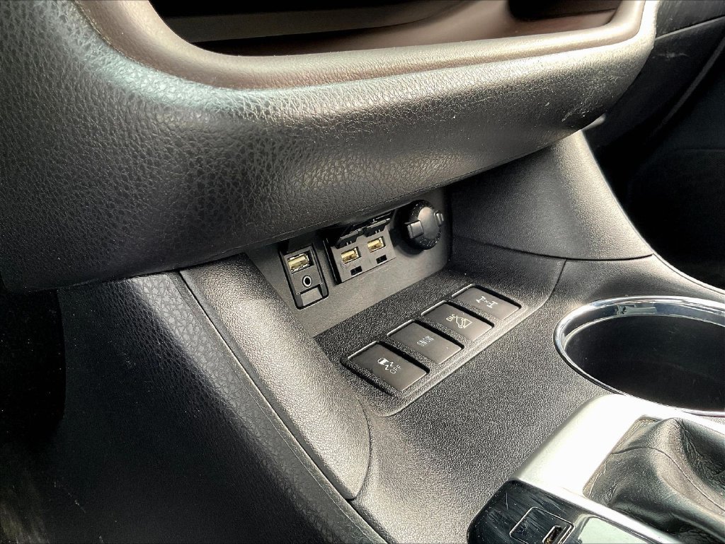 Used 2019 Toyota Highlander XLE AWD/4WD image 18