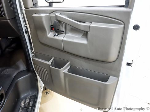 Used 2023 GMC Savana 3500 w/ Power Convenience Package RWD image 17