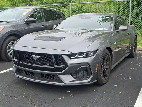 Used 2024 Ford Mustang GT RWD image 3