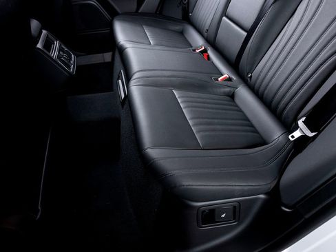 Used 2023 Maserati Grecale GT image 23