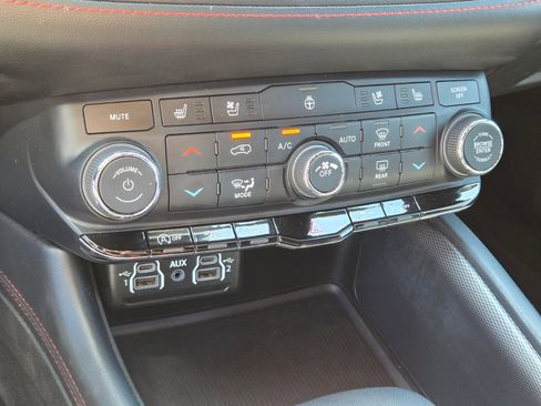 Used 2024 Dodge Durango GT image 18