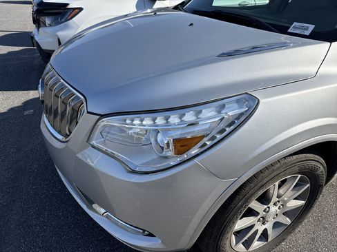 Used 2016 Buick Enclave Leather image 6