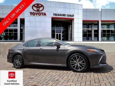 Certified 2023 Toyota Camry XLE FWD image 1