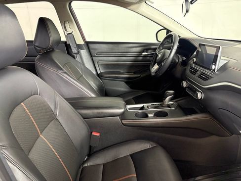 Used 2021 Nissan Altima 2.0 SR FWD image 14