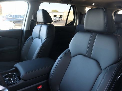 New 2025 Honda Pilot Touring image 7