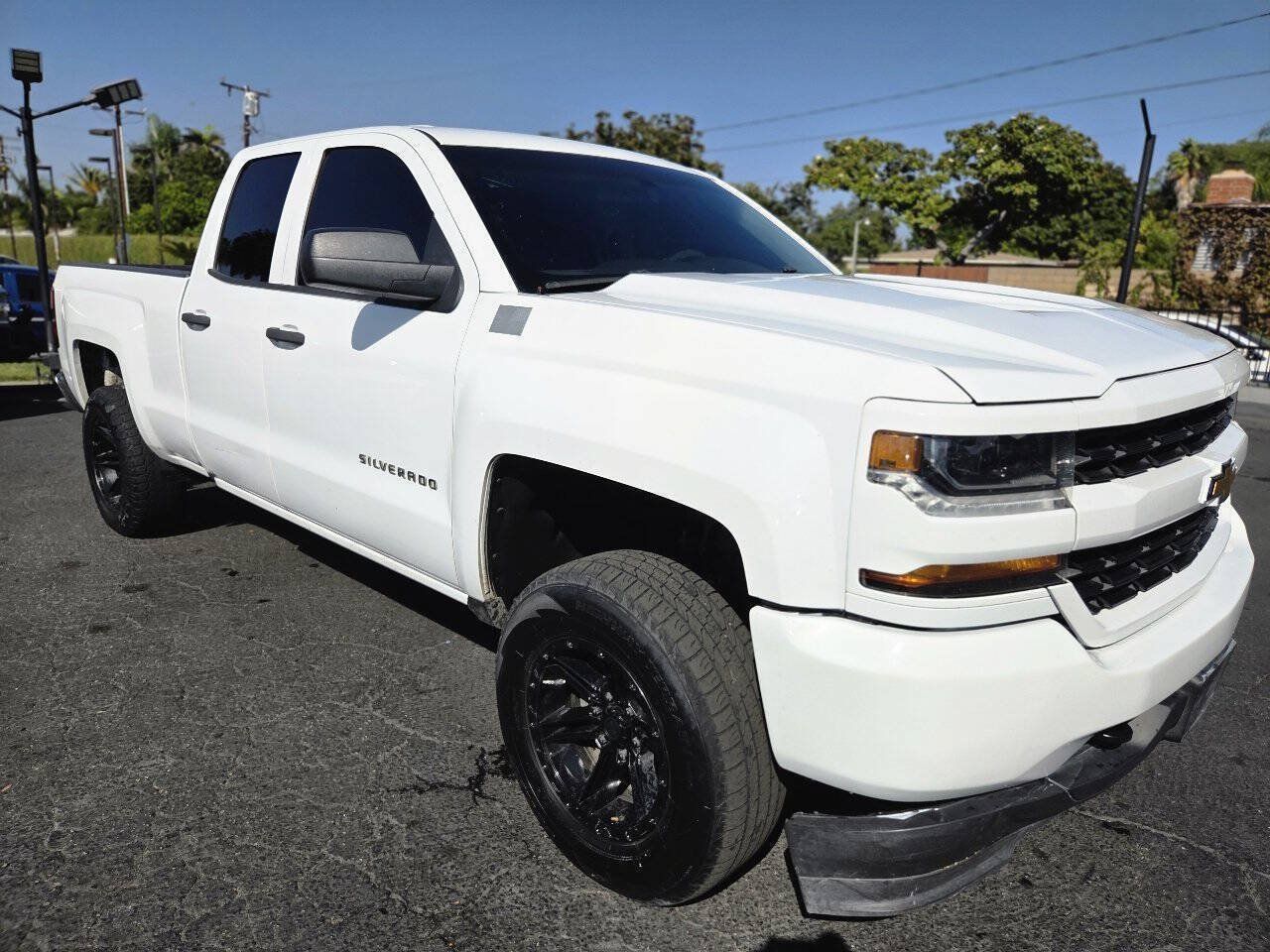 Used 2018 Chevrolet Silverado 1500 Custom RWD image 6