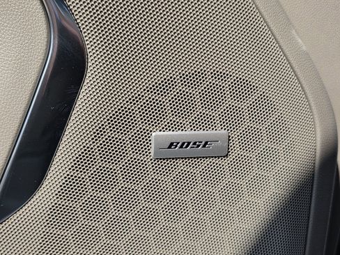 New 2026 Chevrolet Suburban LT image 14