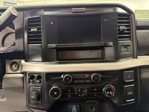 Certified 2025 Ford F250 XLT image 22