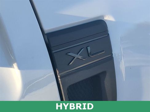 New 2025 Ford Maverick XL image 24