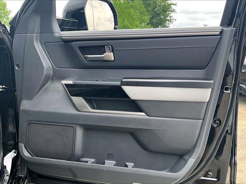 Used 2025 Toyota Tundra Limited AWD/4WD image 20