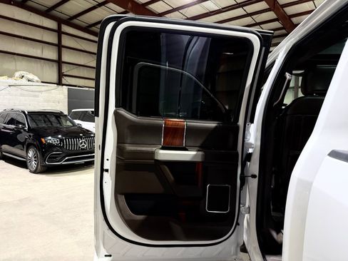 Used 2018 Ford F250 King Ranch w/ King Ranch Ultimate Package image 15