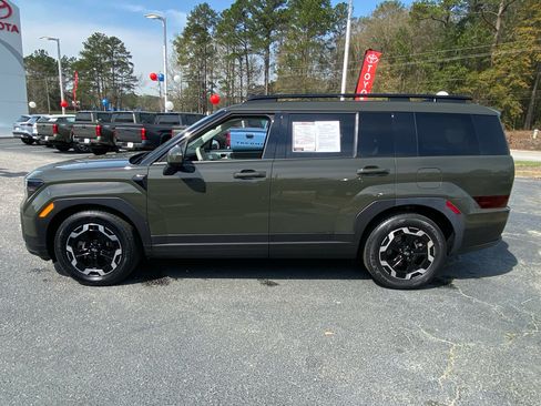 Used 2025 Hyundai Santa Fe SEL w/ Tow & Go Package image 3