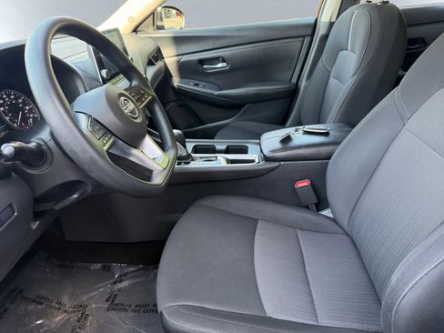 Used 2024 Nissan Sentra SV FWD image 15