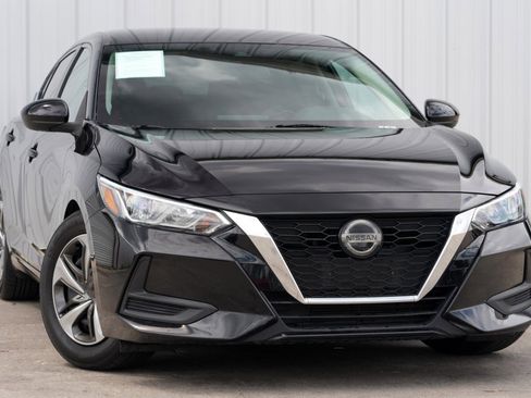 Used 2021 Nissan Sentra S image 2