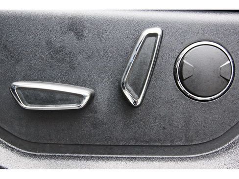 Used 2018 Ford Expedition Limited w/ Equipment Group 302A RWD image 35