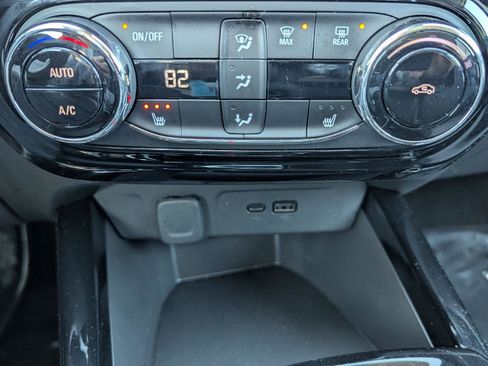 Certified 2024 Chevrolet Trax LT w/ Driver Confidence Package image 16