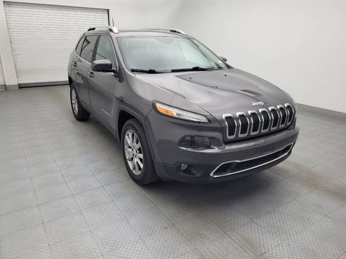 Used 2018 Jeep Cherokee Limited AWD/4WD image 13
