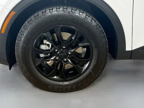 Certified 2025 Kia Sportage X-Pro Prestige AWD/4WD image 31