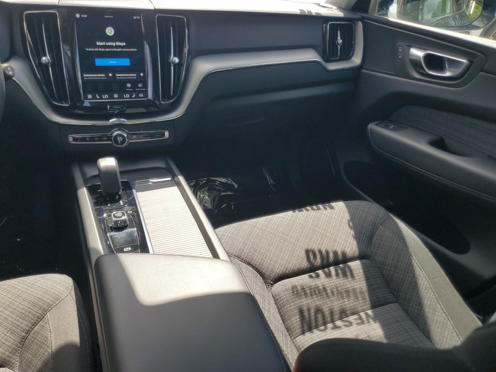 Certified 2024 Volvo XC60 B5 Core AWD/4WD image 14