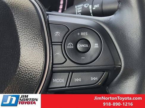 Used 2025 Toyota Corolla XSE FWD image 28