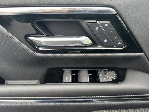 New 2025 GMC Sierra EV Denali image 9