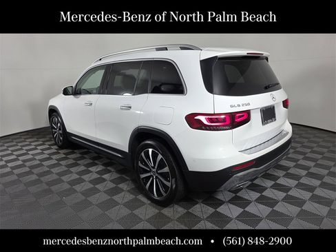 Certified 2022 Mercedes-Benz GLB 250 image 4