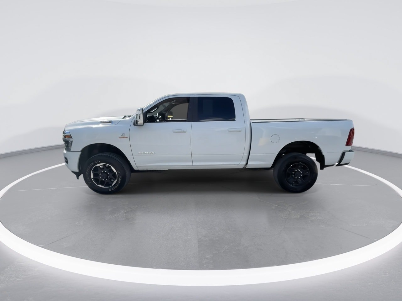 Used 2026 RAM 2500 Laramie AWD/4WD image 10