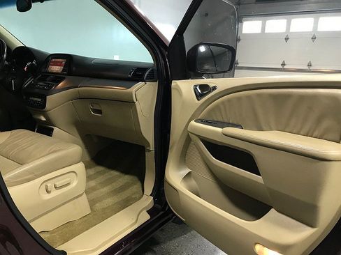 Used 2010 Honda Odyssey EX-L image 12