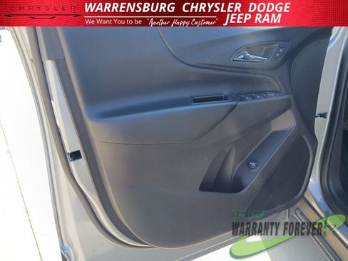 Used 2024 Chevrolet Equinox LT AWD/4WD image 11