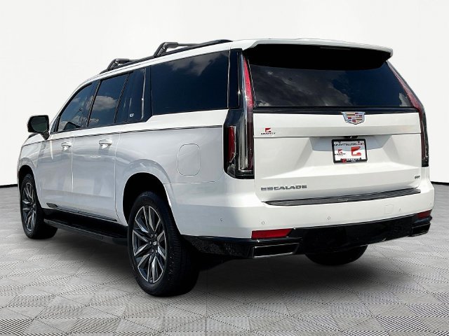 Used 2022 Cadillac Escalade ESV Sport RWD image 5