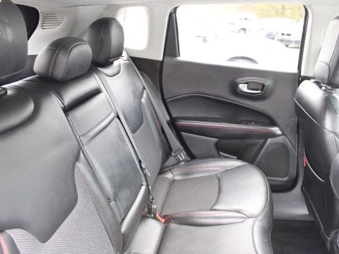 Used 2019 Jeep Compass Trailhawk AWD/4WD image 18