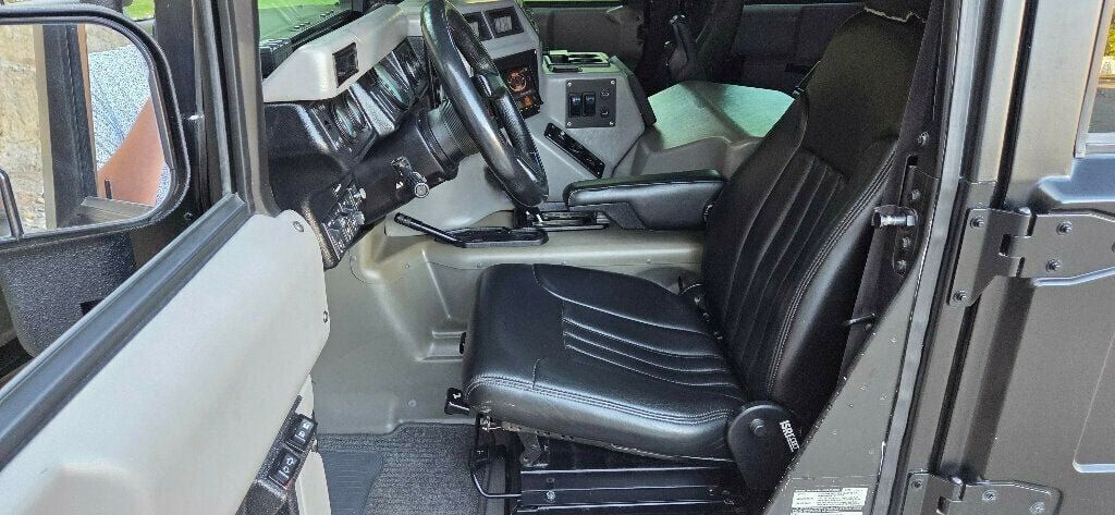Used 1998 HUMMER H1 4-Door Open Top AWD/4WD image 14
