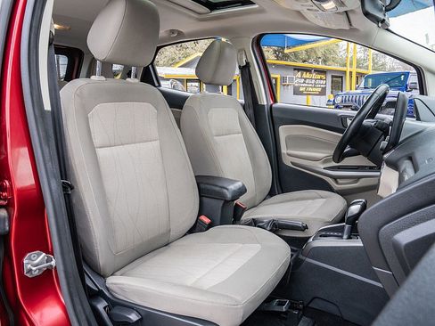 Used 2020 Ford EcoSport SE image 18
