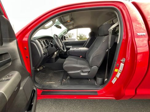 Used 2013 Toyota Tundra 4x4 Regular Cab Long Bed w/ SR5 Pkg image 11