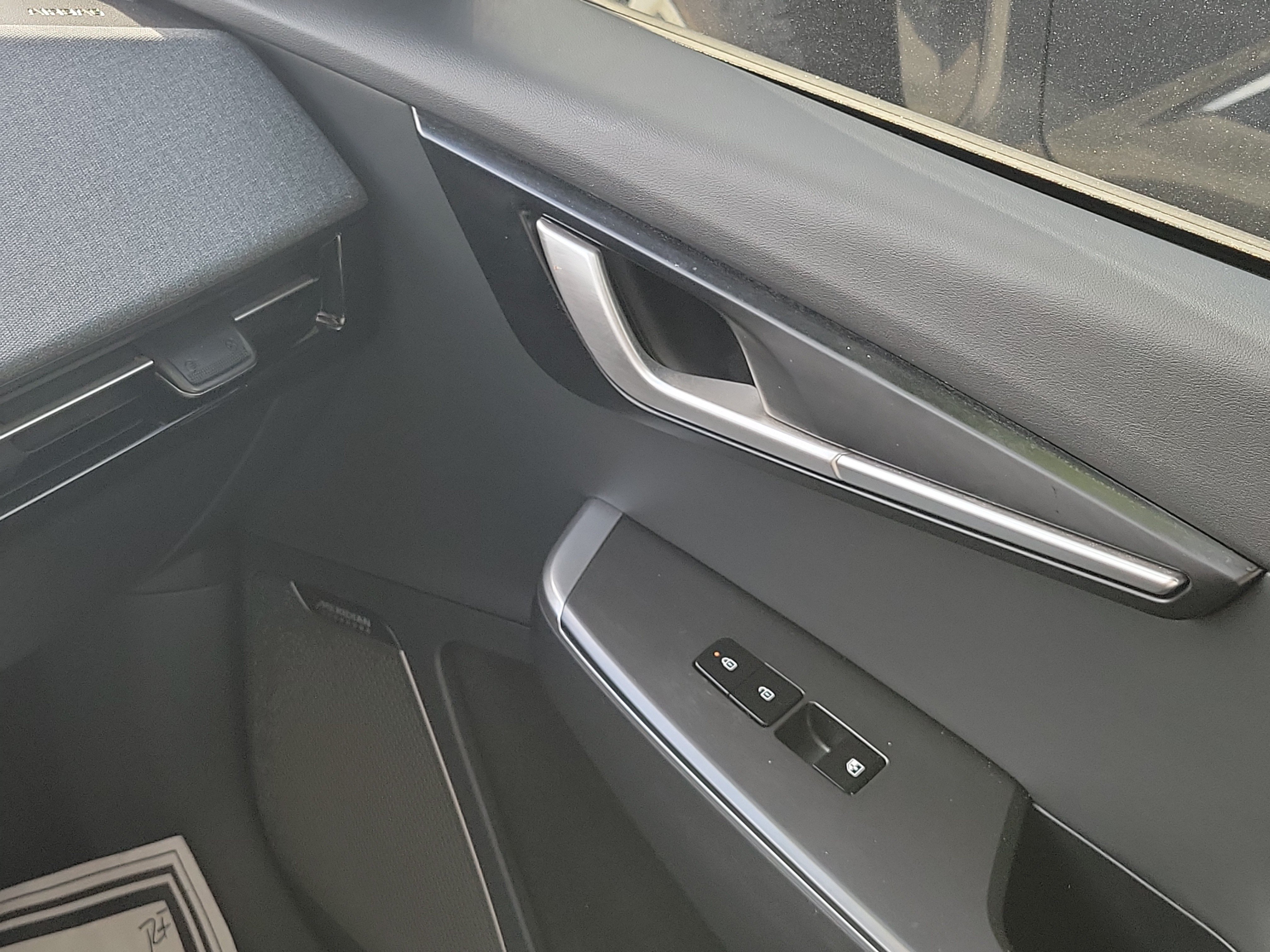 Used 2022 Kia EV6 Wind RWD image 27