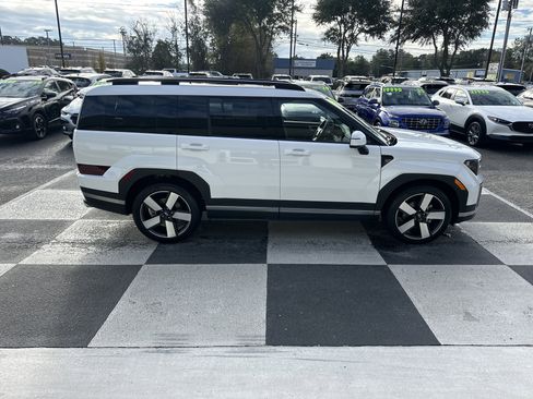 Used 2024 Hyundai Santa Fe Limited image 3