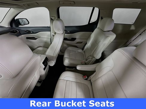 Used 2023 GMC Acadia Denali image 4