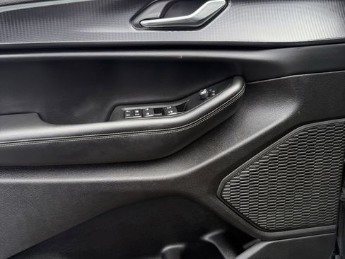 Used 2024 Jeep Grand Cherokee L Laredo image 18