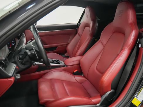 Certified 2023 Porsche 911 Cabriolet AWD/4WD image 5