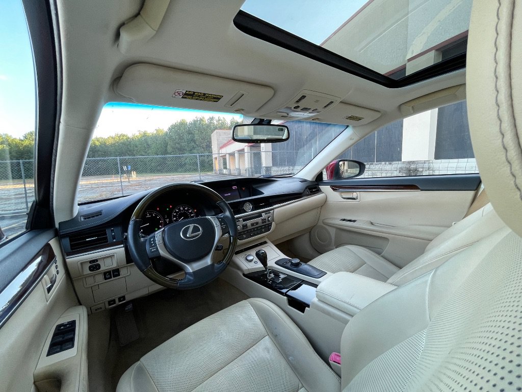 Used 2014 Lexus ES 350 w/ Premium Package FWD image 30