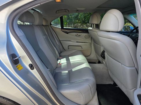 Used 2012 Lexus LS 460 image 34