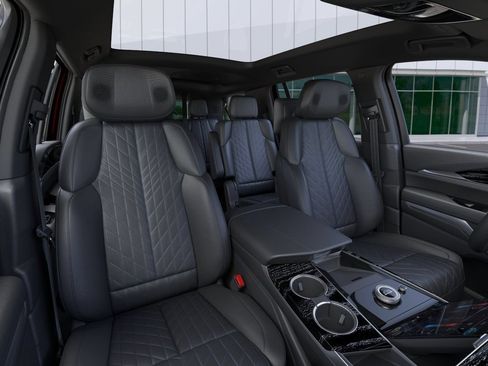 Used 2026 Cadillac Escalade IQL Sport 1 AWD/4WD image 16