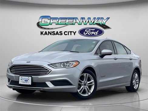Used 2018 Ford Fusion S image 3